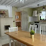 House In The Дом отдыха *