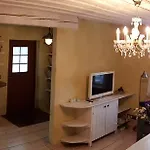 Дом отдыха House In The