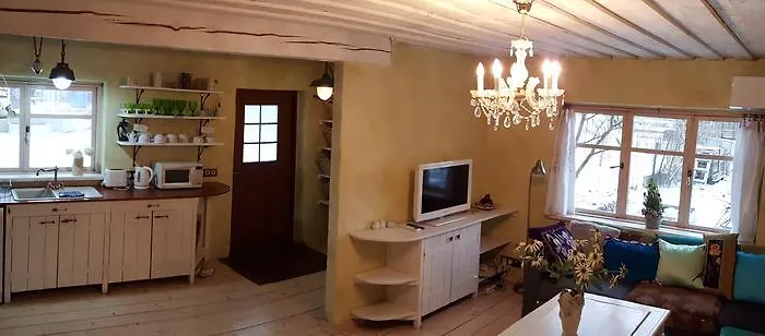 Сasa de vacaciones House In The