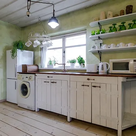 Сasa de vacaciones House In The Tallin